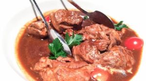 紅酒燴羊肉 紅酒燴羊肉