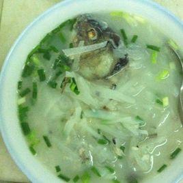 蘿蔔鯽魚湯 蘿蔔鯽魚湯