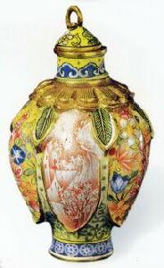 畫琺瑯玉蘭花式煙壺 畫琺瑯玉蘭花式煙壺