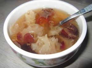 銀耳桃膠蔓越莓 銀耳桃膠蔓越莓