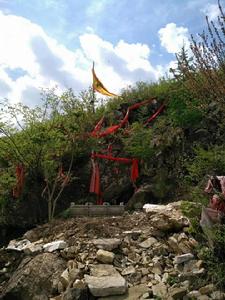 遼寧藥山雲霞洞