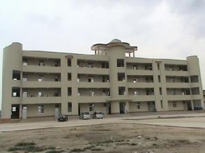 河津市樊家莊中學