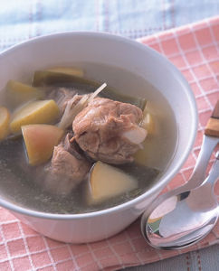 蘋果海帶排骨湯 蘋果海帶排骨湯