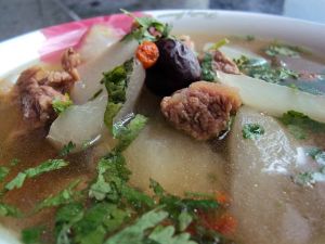 蘿蔔草菇牛肉湯 蘿蔔草菇牛肉湯