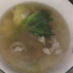 鮮姜蔥紫蘇葉瘦肉湯 鮮姜蔥紫蘇葉瘦肉湯