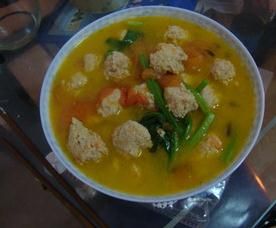 胡蘿蔔西紅柿肉丸湯 胡蘿蔔西紅柿肉丸湯