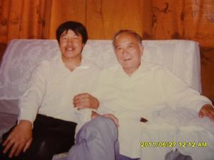 與著名表演藝術家孫道臨(右)在一起