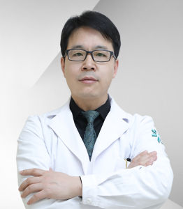 郭偉[整形醫師]