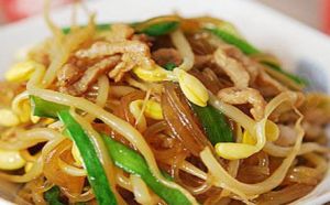 黃豆芽炒粉條 黃豆芽炒粉條