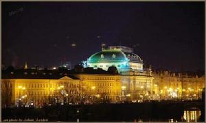 布拉格國立劇院 