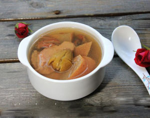 青橄欖雪梨豬肉湯 青橄欖雪梨豬肉湯