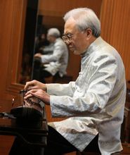 古琴演奏家 龔一