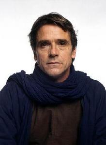 傑瑞米·艾恩斯 傑瑞米·艾恩斯