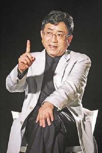 （圖）秋雨捐書