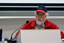 台灣著名管理學專家宋鎧教授來該校講學