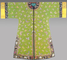 清綠緞繡蝶女衣 清綠緞繡蝶女衣