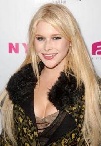 蕾妮·奧斯泰德 蕾妮·奧斯泰德