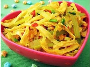 西芹炒榨菜絲 西芹炒榨菜絲