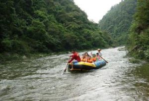 桂林十二灘漂流景區 桂林十二灘漂流景區