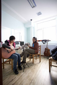 吉他教室-阿城星海音樂學校