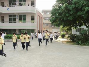 （圖）學校緊急避險演練