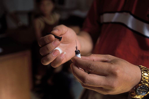 只是被狗牙蹭破了皮 也需要打狂犬疫苗嗎?