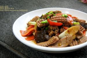 木耳熗腰花 木耳熗腰花