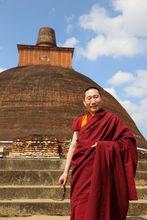 丹增嘉措仁波切近期莊嚴法照