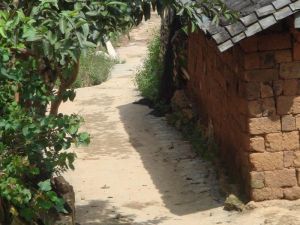 蚌弄山村 蚌弄山村