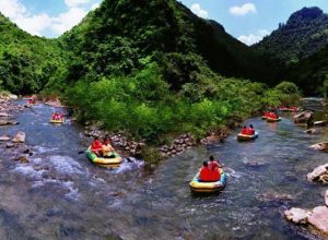 古龍山峽谷漂流風景區 古龍山峽谷漂流風景區
