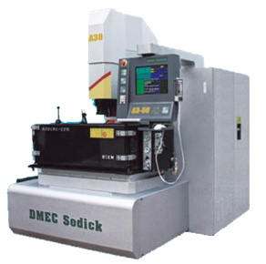 電火花線切割加工工具機