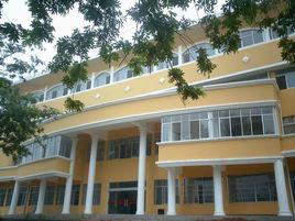 梅關中學 梅關中學