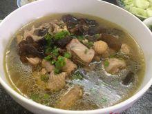 木耳香菇雞湯