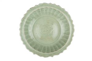 元龍泉窯菱口盤 元龍泉窯菱口盤