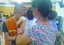 面對小女兒流下悔恨淚水