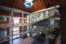 喜瑞都表演藝術中心的入口大廳