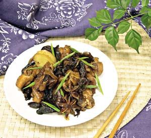 二草艾葉燉仔雞 二草艾葉燉仔雞