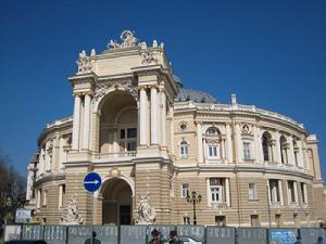 敖德薩國立歌舞劇院