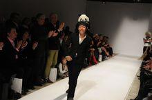 2009年巴黎東京宮熊貓時裝秀結束趙半狄謝幕