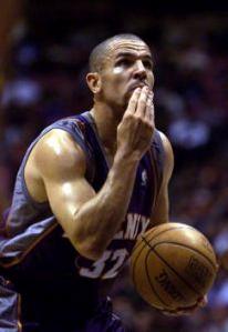 基德在太陽五個賽季傷病不斷。