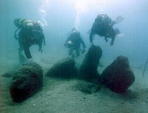 以色列亞特利特雅姆古村落——水下怪石圈