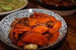 五花肉燒胡蘿蔔