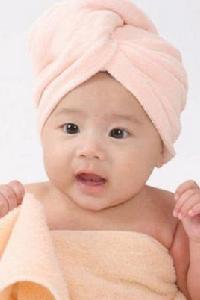 Cute little Baby Wallpaper 2