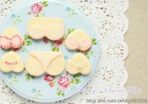 蛋白糖霜飾聖誕餅乾 蛋白糖霜飾聖誕餅乾