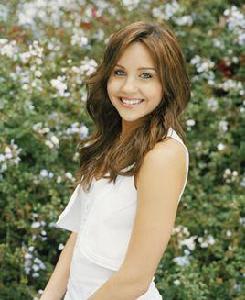 亞曼達·拜恩斯 亞曼達·拜恩斯