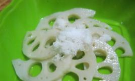 白糖拌藕片 白糖拌藕片