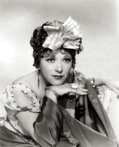 《孔雀夫人》 《孔雀夫人》