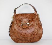 用鴕鳥皮製作的鴕鳥皮包