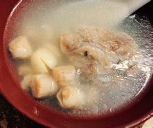 蓮子瑤柱煲豬骨 蓮子瑤柱煲豬骨