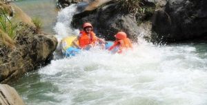 青峰峽漂流 青峰峽漂流